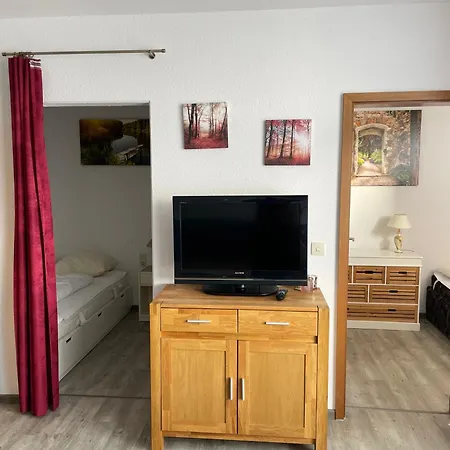 Apartment Wohnunghahnenkleeld