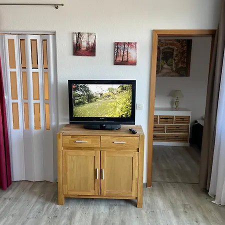 Apartment Wohnunghahnenkleeld